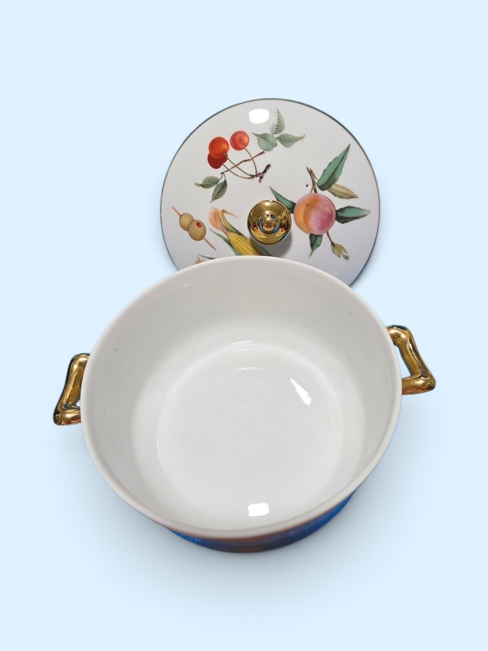 Beautiful vintage Royal Worcester Evesham Gold covered casserole dish, made in E
